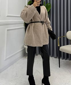 Taupe Blazer Met Riem – Modest Blazer Dames